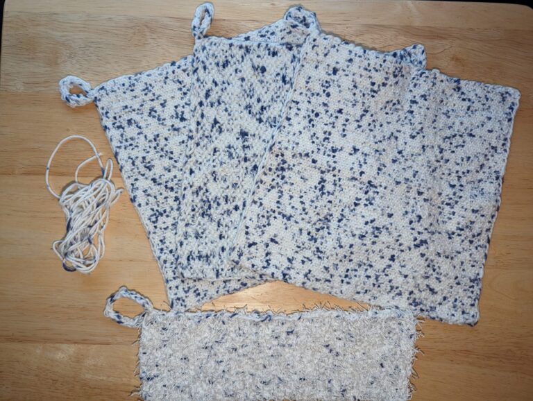 Knitting:  Soft Cotton Wash Cloths (and scrubbie)